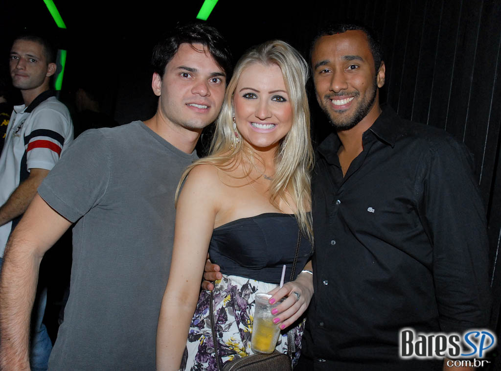 D-Edge Moving nesta quinta com gringos em dose tripla D-Edge Moving nesta quinta com gringos em dose tripla