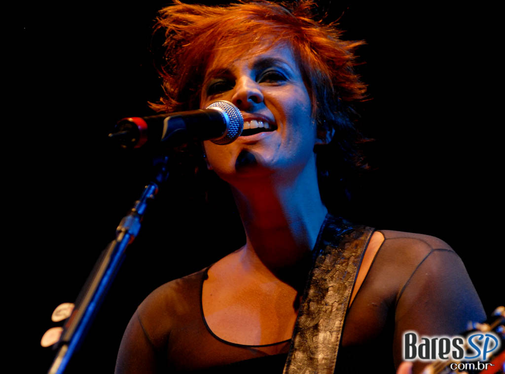 Isabella Taviani mostra repertório do novo álbum no Credicard Hall Isabella Taviani mostra repertório do novo álbum no Credicard Hall