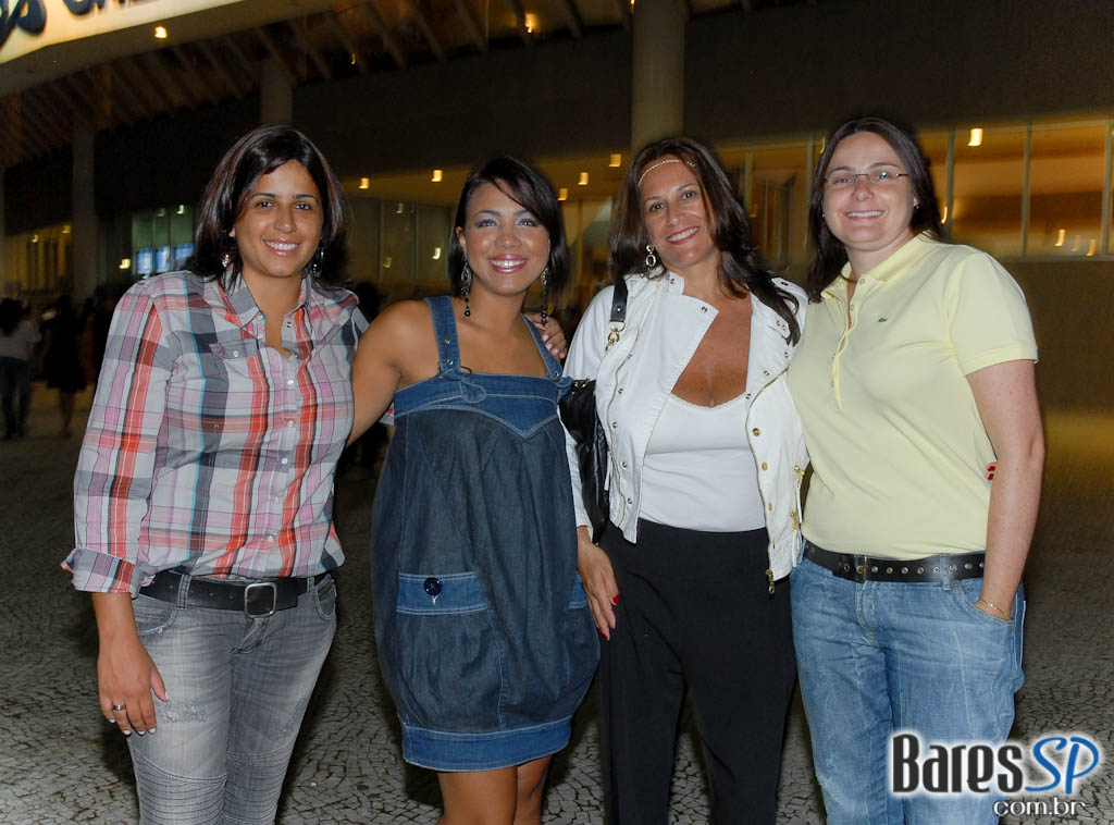 Isabella Taviani mostra repertório do novo álbum no Credicard Hall Isabella Taviani mostra repertório do novo álbum no Credicard Hall