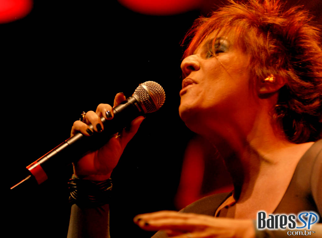 Isabella Taviani mostra repertório do novo álbum no Credicard Hall Isabella Taviani mostra repertório do novo álbum no Credicard Hall