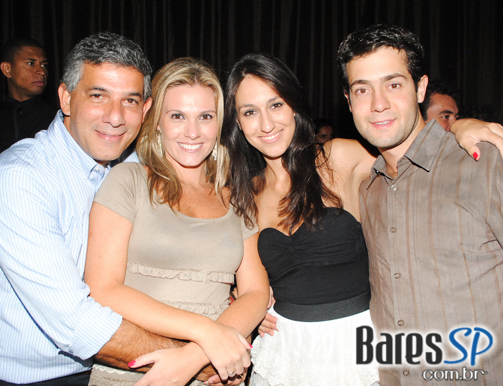 Café de La Musique agita a noite com as últimas novidades das pistas Café de La Musique agita a noite com as últimas novidades das pistas