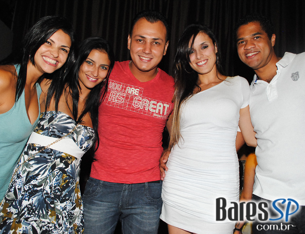 Café de La Musique agita a noite com as últimas novidades das pistas Café de La Musique agita a noite com as últimas novidades das pistas