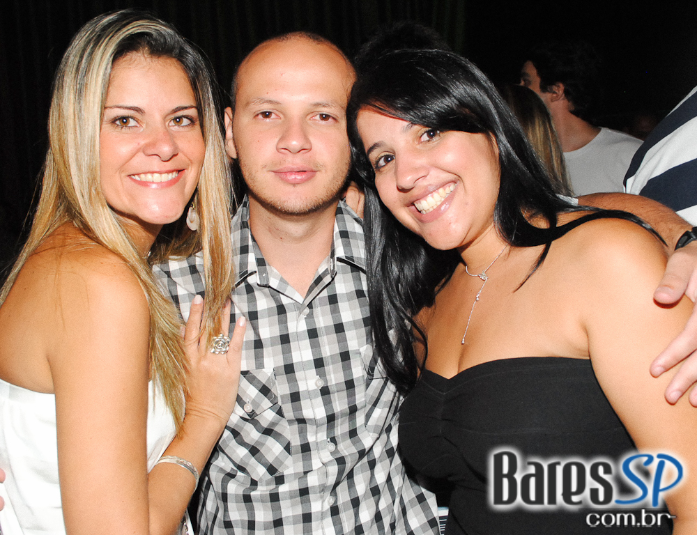 Café de La Musique agita a noite com as últimas novidades das pistas Café de La Musique agita a noite com as últimas novidades das pistas