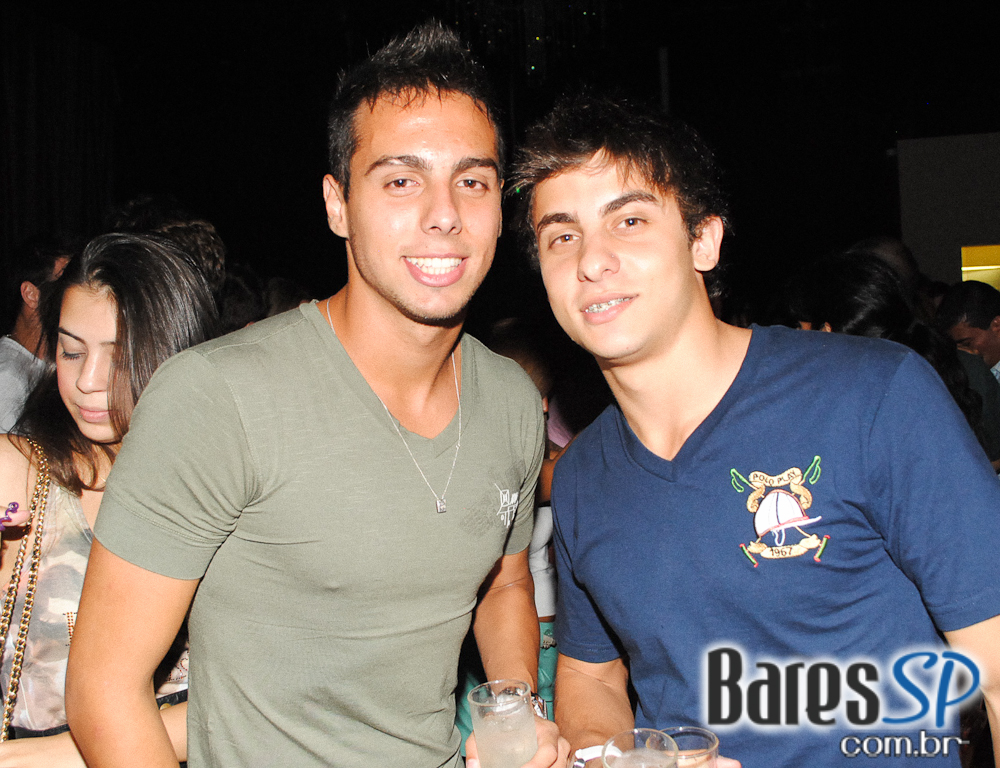 Café de La Musique agita a noite com as últimas novidades das pistas Café de La Musique agita a noite com as últimas novidades das pistas