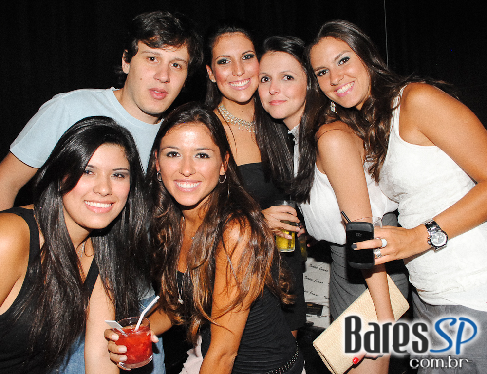 Café de La Musique agita a noite com as últimas novidades das pistas Café de La Musique agita a noite com as últimas novidades das pistas