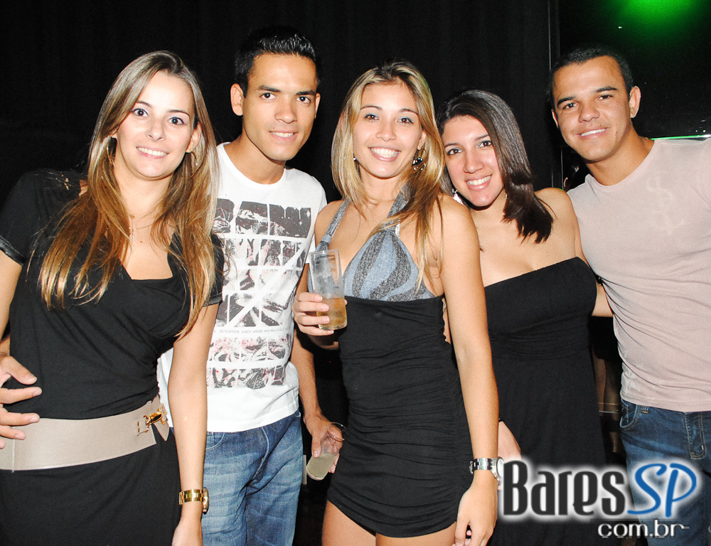 Café de La Musique agita a noite com as últimas novidades das pistas Café de La Musique agita a noite com as últimas novidades das pistas