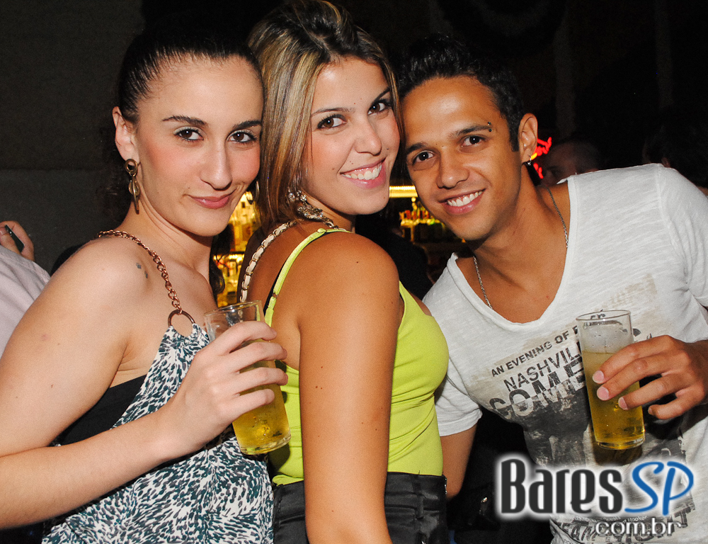 Café de La Musique agita a noite com as últimas novidades das pistas Café de La Musique agita a noite com as últimas novidades das pistas