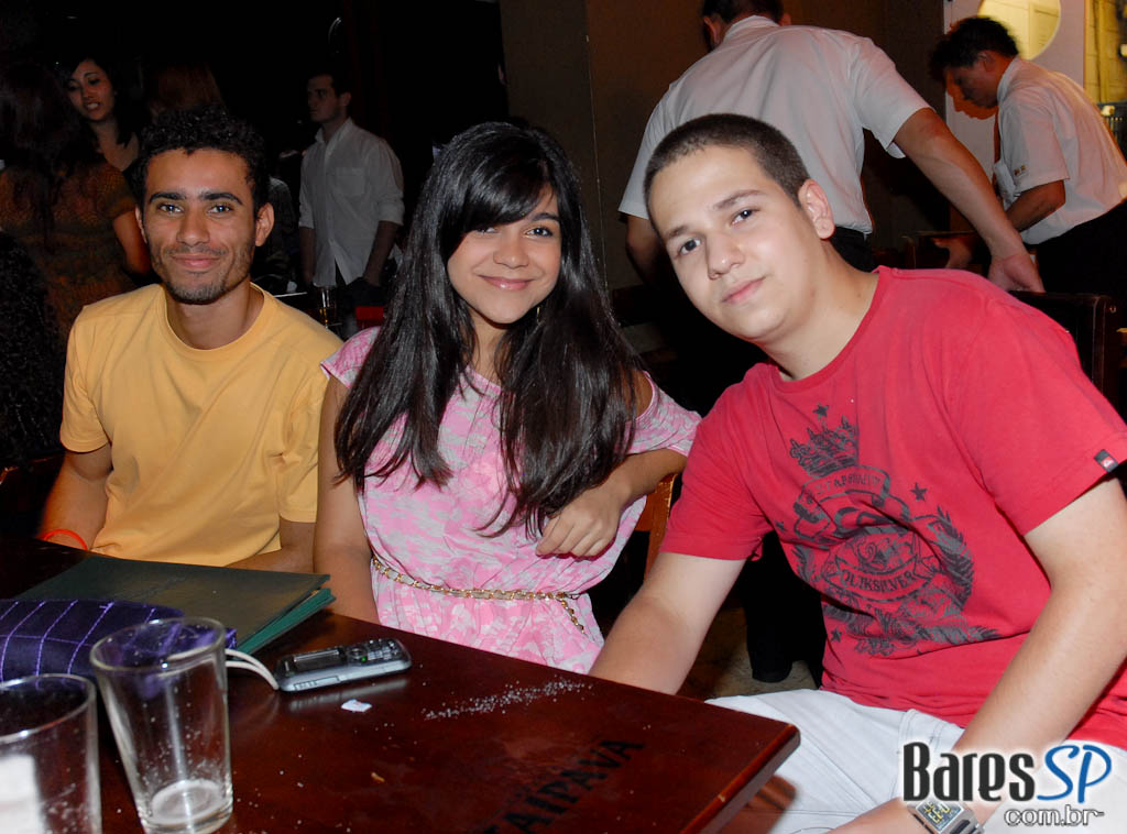 Tarde de Feijoada e Pagode e Noite com Sertanejo e Dj Rodrigo Ferro no Maevva Tarde de Feijoada e Pagode e Noite com Sertanejo e Dj Rodrigo Ferro no Maevva