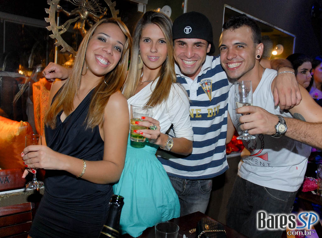 Tarde de Feijoada e Pagode e Noite com Sertanejo e Dj Rodrigo Ferro no Maevva Tarde de Feijoada e Pagode e Noite com Sertanejo e Dj Rodrigo Ferro no Maevva