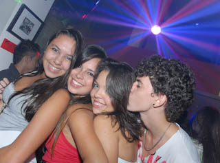 Sábado de Tequilada no Vigário da Vila