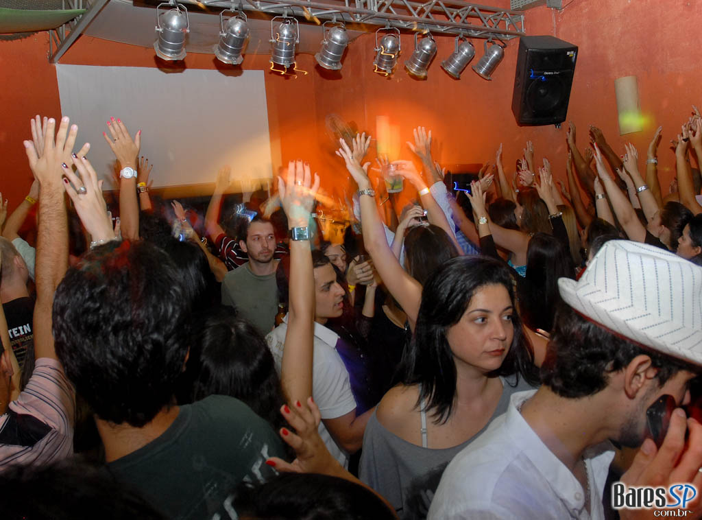 KELLY MOORE E BANDA, DJ RENNÊ E PROF. ZÉ MARIO KELLY MOORE E BANDA, DJ RENNÊ E PROF. ZÉ MARIO