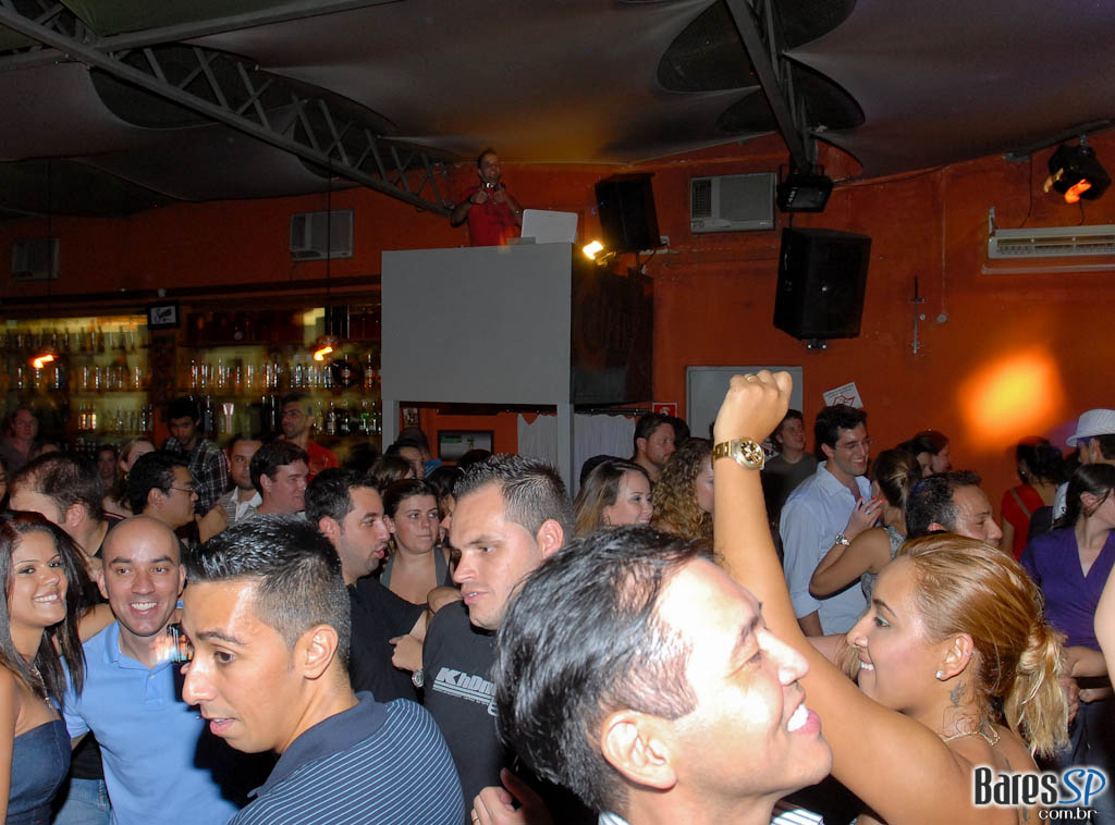 KELLY MOORE E BANDA, DJ RENNÊ E PROF. ZÉ MARIO KELLY MOORE E BANDA, DJ RENNÊ E PROF. ZÉ MARIO