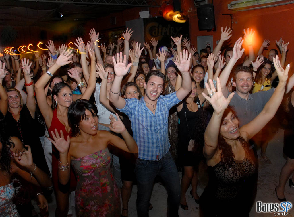 KELLY MOORE E BANDA, DJ RENNÊ E PROF. ZÉ MARIO KELLY MOORE E BANDA, DJ RENNÊ E PROF. ZÉ MARIO