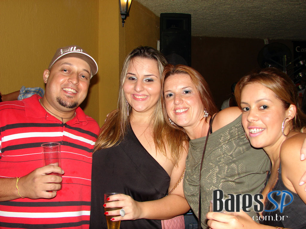 QUARTA-FEIRA VÉSPERA DE FERIADO no Capella Beer QUARTA-FEIRA VÉSPERA DE FERIADO no Capella Beer
