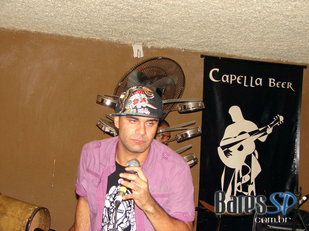 QUARTA-FEIRA VÉSPERA DE FERIADO no Capella Beer QUARTA-FEIRA VÉSPERA DE FERIADO no Capella Beer