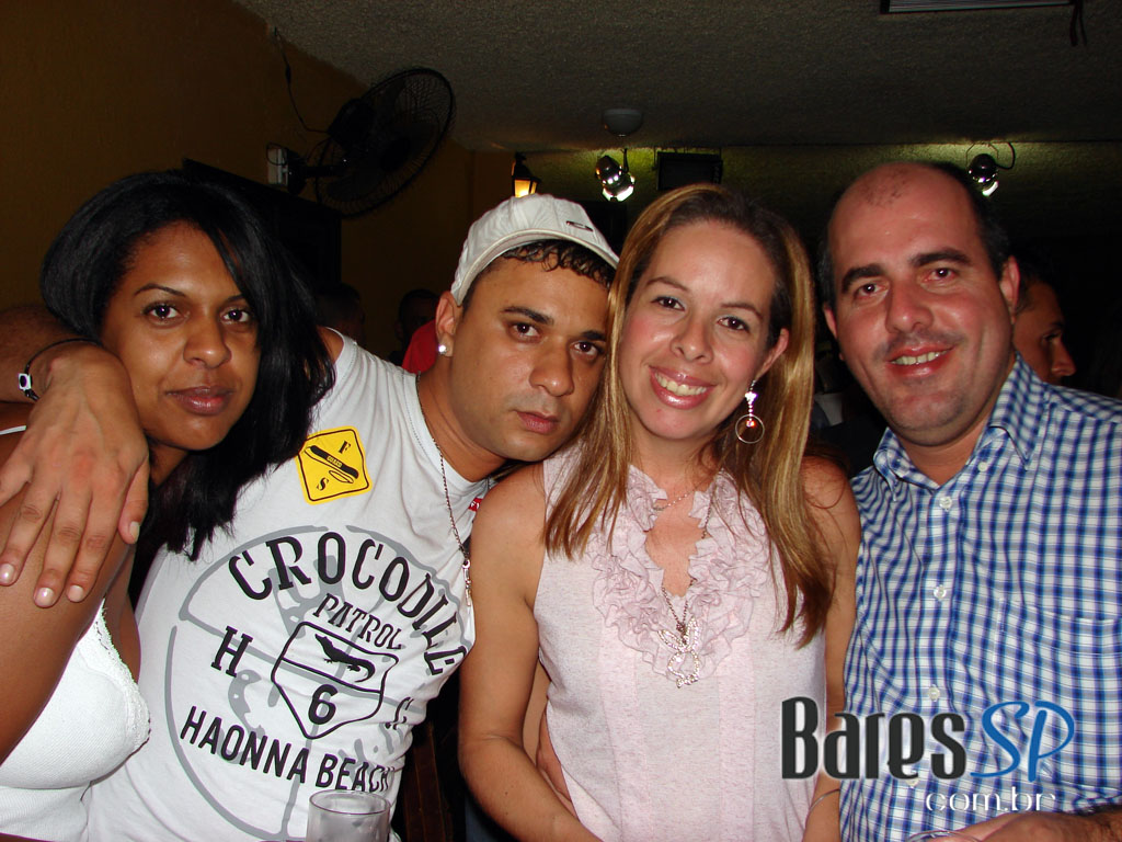 QUARTA-FEIRA VÉSPERA DE FERIADO no Capella Beer QUARTA-FEIRA VÉSPERA DE FERIADO no Capella Beer
