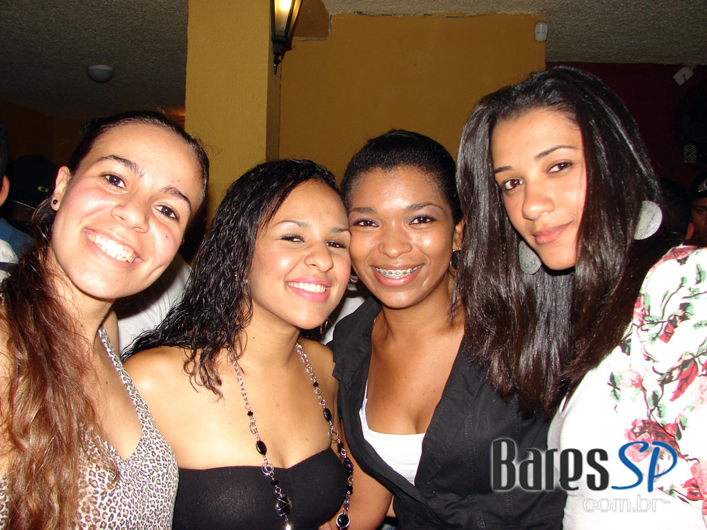 QUARTA-FEIRA VÉSPERA DE FERIADO no Capella Beer QUARTA-FEIRA VÉSPERA DE FERIADO no Capella Beer