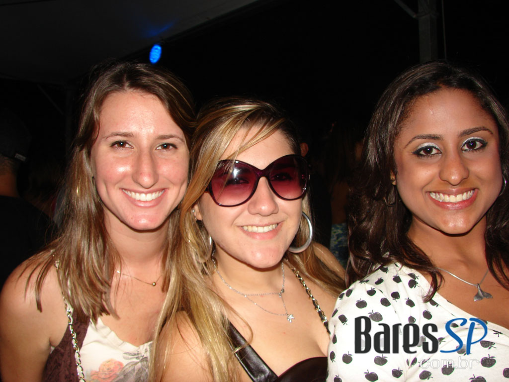 Cinco DJs dividem as pick-ups na Festa Sol y Luna da Pachá Cinco DJs dividem as pick-ups na Festa Sol y Luna da Pachá