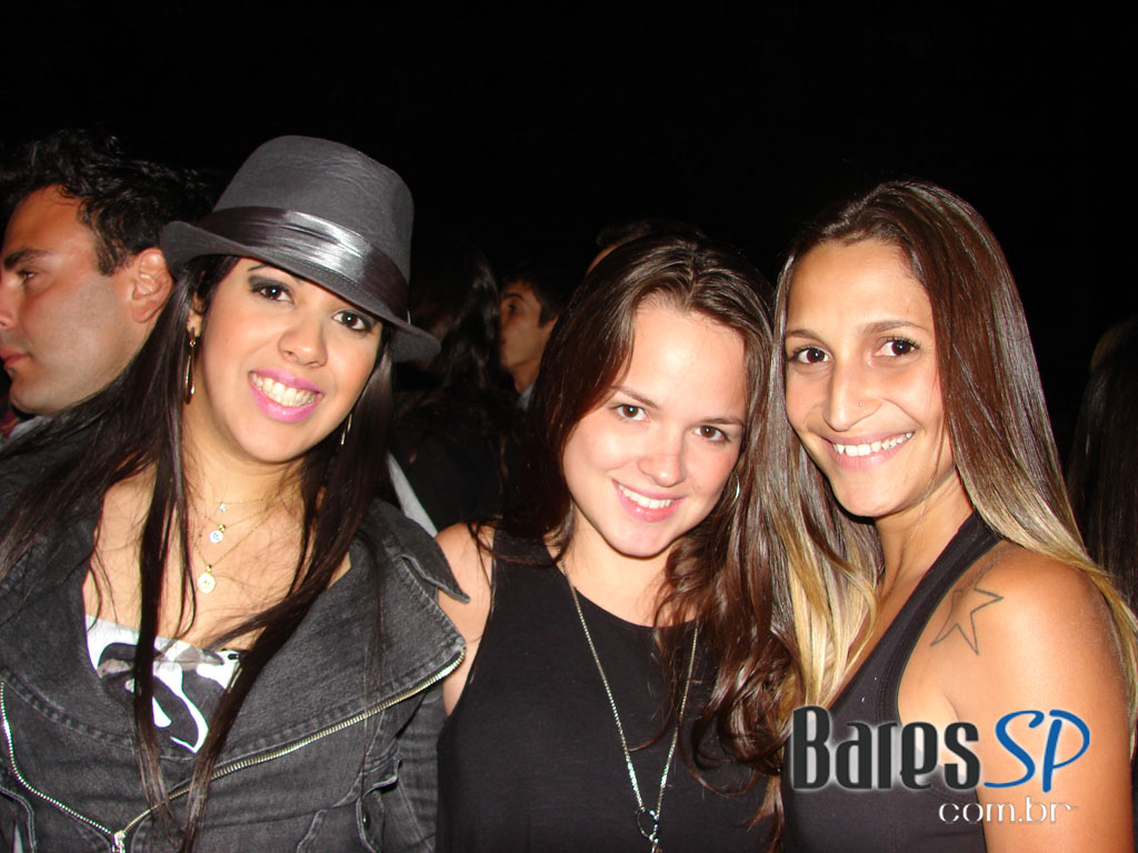 Cinco DJs dividem as pick-ups na Festa Sol y Luna da Pachá Cinco DJs dividem as pick-ups na Festa Sol y Luna da Pachá