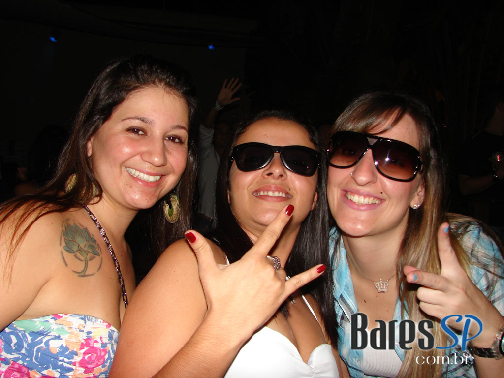 Cinco DJs dividem as pick-ups na Festa Sol y Luna da Pachá Cinco DJs dividem as pick-ups na Festa Sol y Luna da Pachá