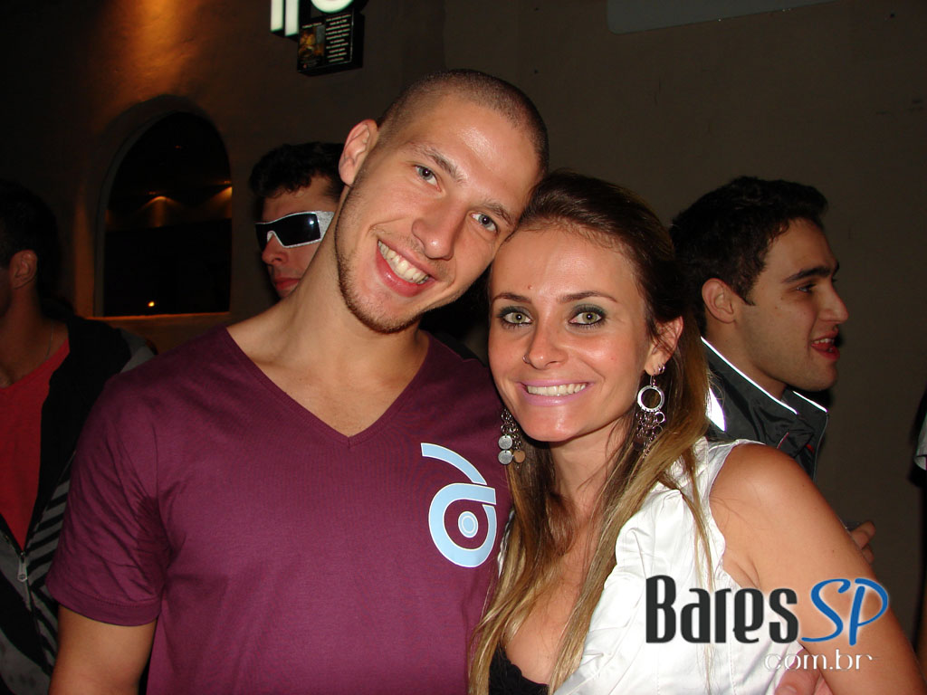 Cinco DJs dividem as pick-ups na Festa Sol y Luna da Pachá Cinco DJs dividem as pick-ups na Festa Sol y Luna da Pachá