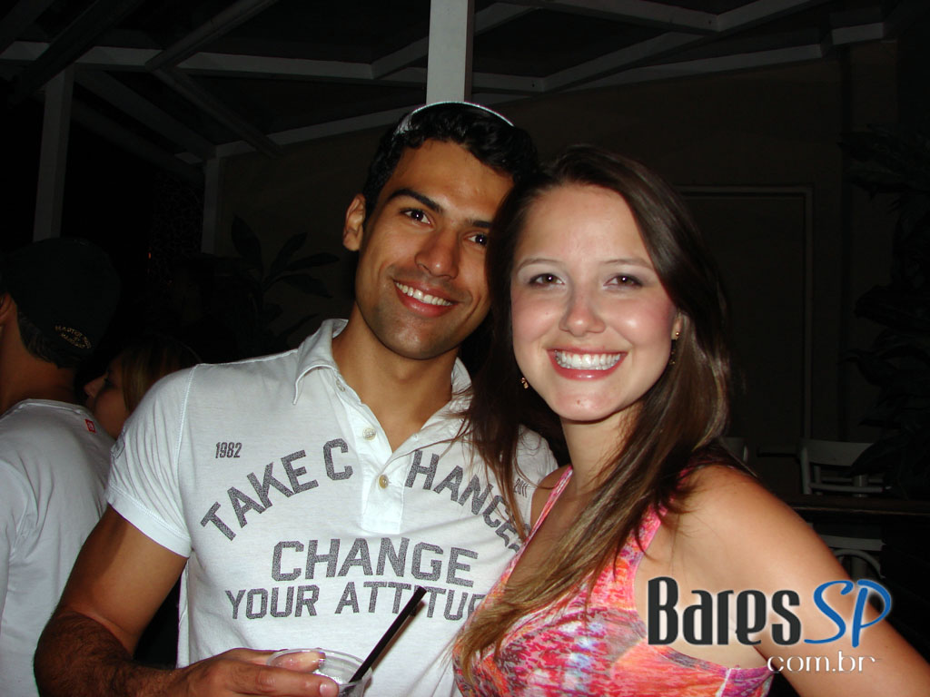 Cinco DJs dividem as pick-ups na Festa Sol y Luna da Pachá Cinco DJs dividem as pick-ups na Festa Sol y Luna da Pachá