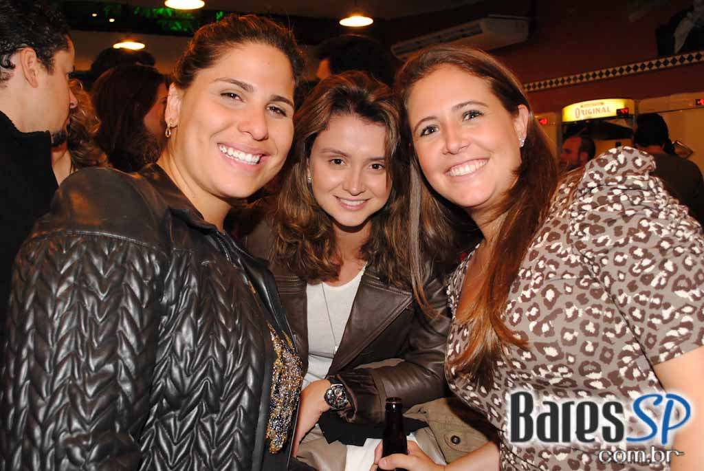 Bar Zé Bonito reabre as portas para o público em novo endereço Bar Zé Bonito reabre as portas para o público em novo endereço