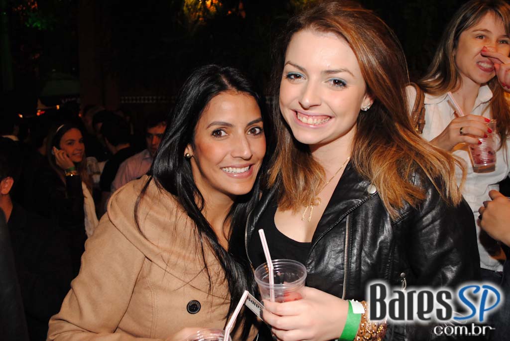 Bar Zé Bonito reabre as portas para o público em novo endereço Bar Zé Bonito reabre as portas para o público em novo endereço