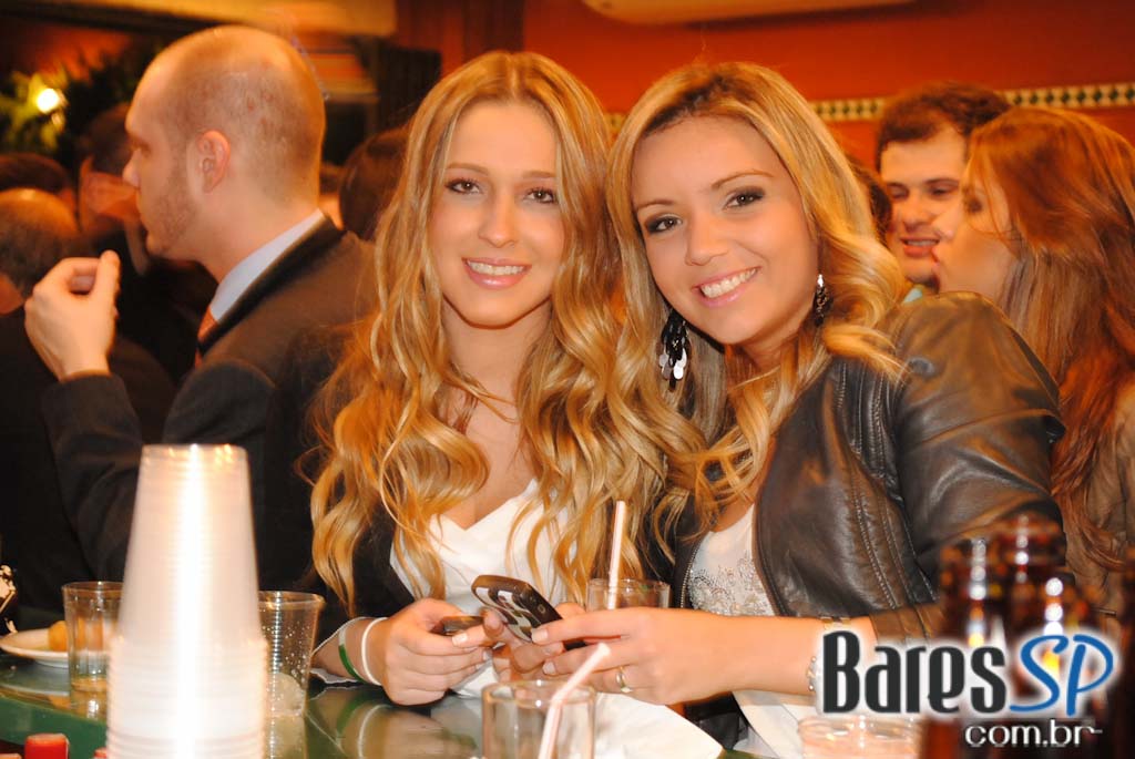 Bar Zé Bonito reabre as portas para o público em novo endereço Bar Zé Bonito reabre as portas para o público em novo endereço