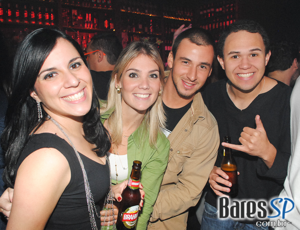 Saturday Night Fever no Akbar Lounge & Disco Saturday Night Fever no Akbar Lounge & Disco