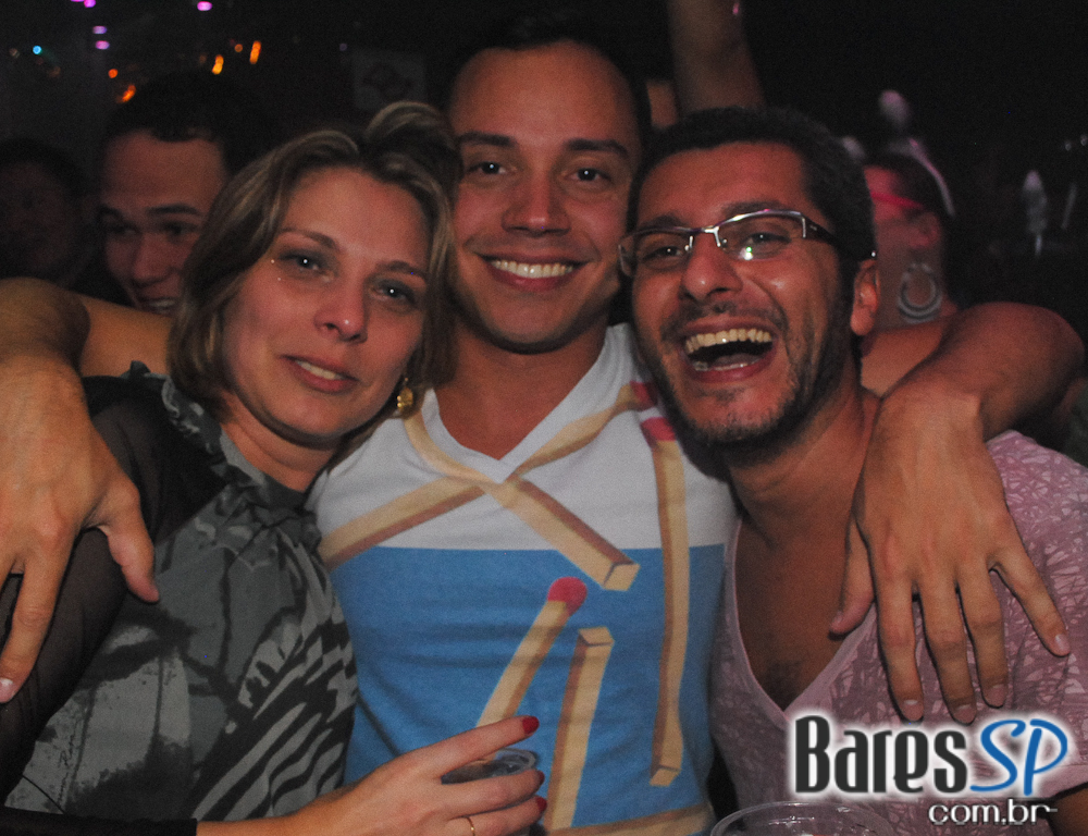 Saturday Night Fever no Akbar Lounge & Disco Saturday Night Fever no Akbar Lounge & Disco