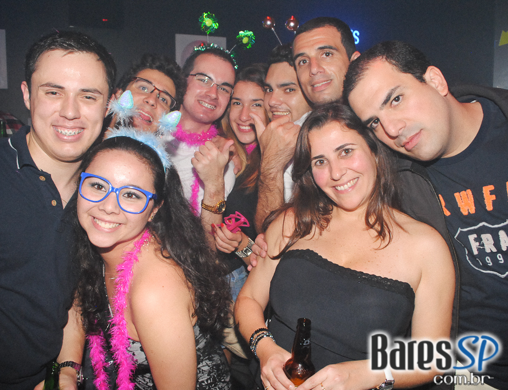 Saturday Night Fever no Akbar Lounge & Disco Saturday Night Fever no Akbar Lounge & Disco