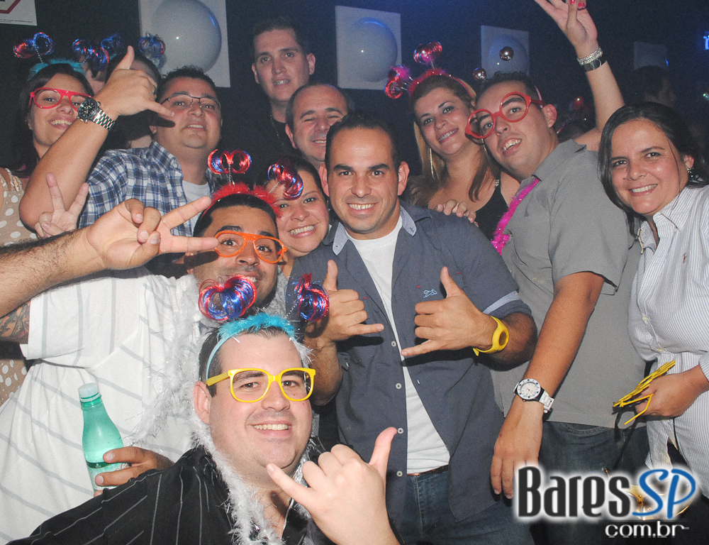 Saturday Night Fever no Akbar Lounge & Disco Saturday Night Fever no Akbar Lounge & Disco