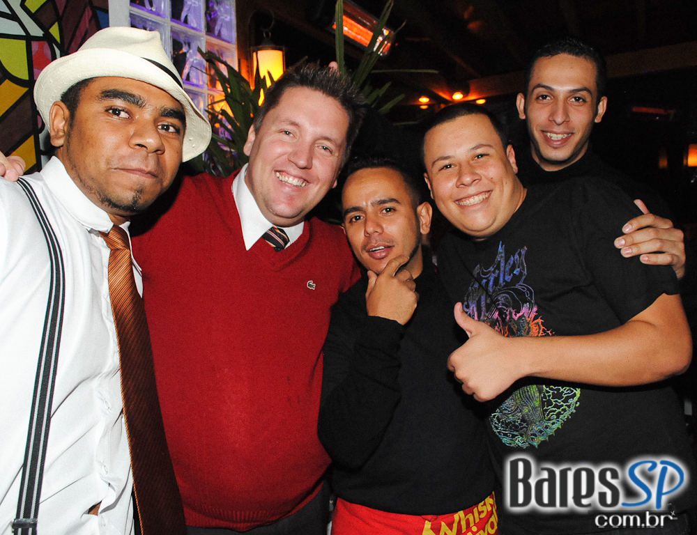 Saturday Night Fever no Akbar Lounge & Disco Saturday Night Fever no Akbar Lounge & Disco