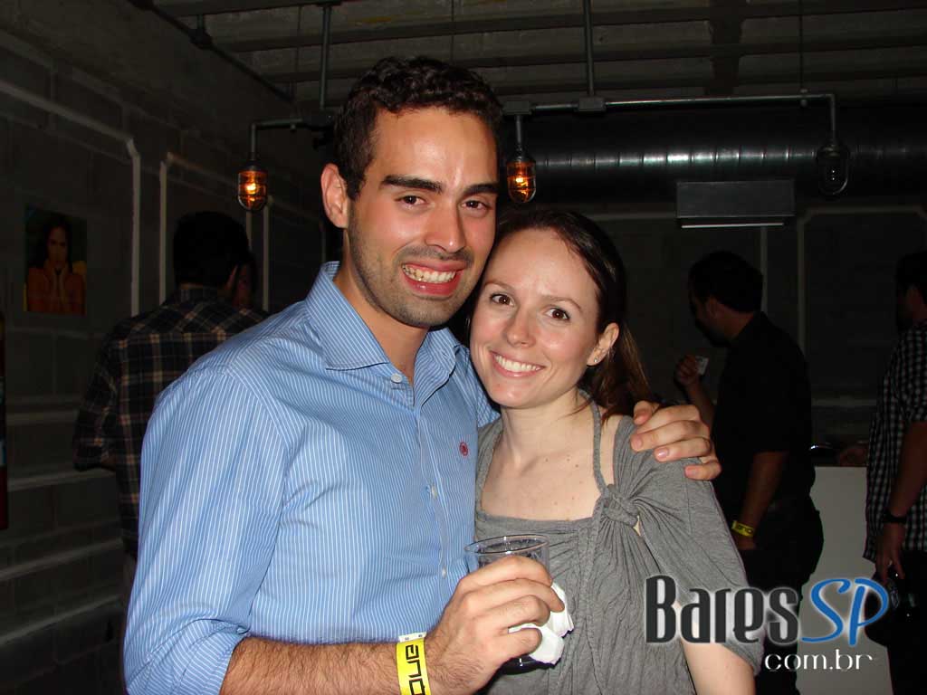 Fafá de Belém ataca de Dj na festa Domingo no Parque do Sonique Bar Fafá de Belém ataca de Dj na festa Domingo no Parque do Sonique Bar