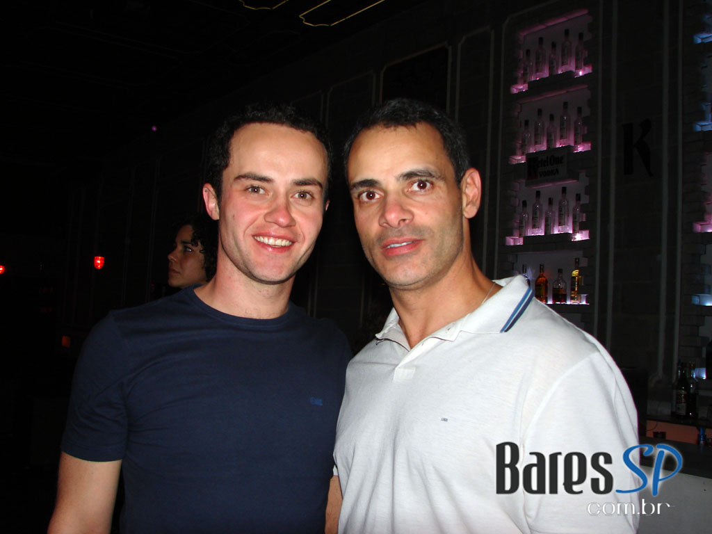 Fafá de Belém ataca de Dj na festa Domingo no Parque do Sonique Bar Fafá de Belém ataca de Dj na festa Domingo no Parque do Sonique Bar