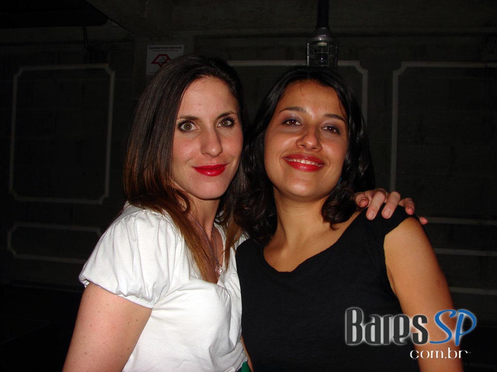 Fafá de Belém ataca de Dj na festa Domingo no Parque do Sonique Bar Fafá de Belém ataca de Dj na festa Domingo no Parque do Sonique Bar