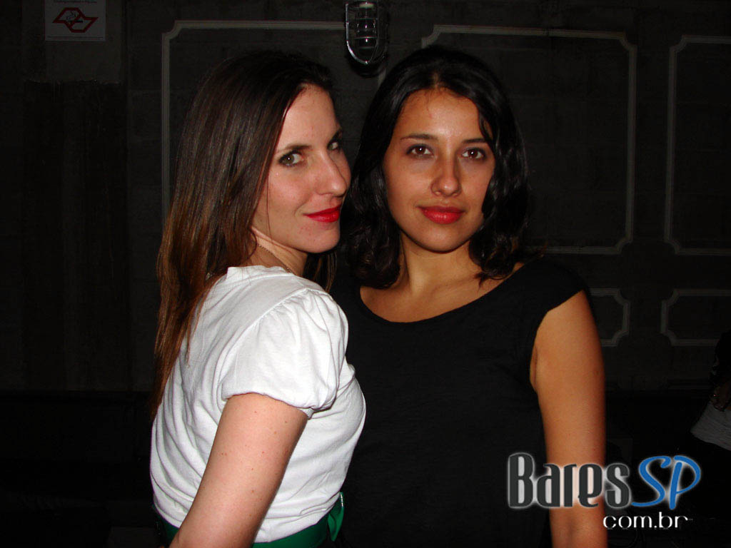 Fafá de Belém ataca de Dj na festa Domingo no Parque do Sonique Bar Fafá de Belém ataca de Dj na festa Domingo no Parque do Sonique Bar