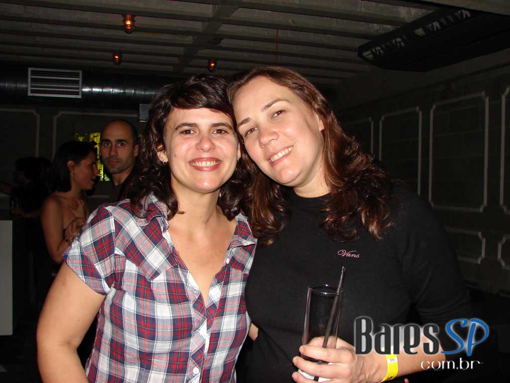 Fafá de Belém ataca de Dj na festa Domingo no Parque do Sonique Bar Fafá de Belém ataca de Dj na festa Domingo no Parque do Sonique Bar