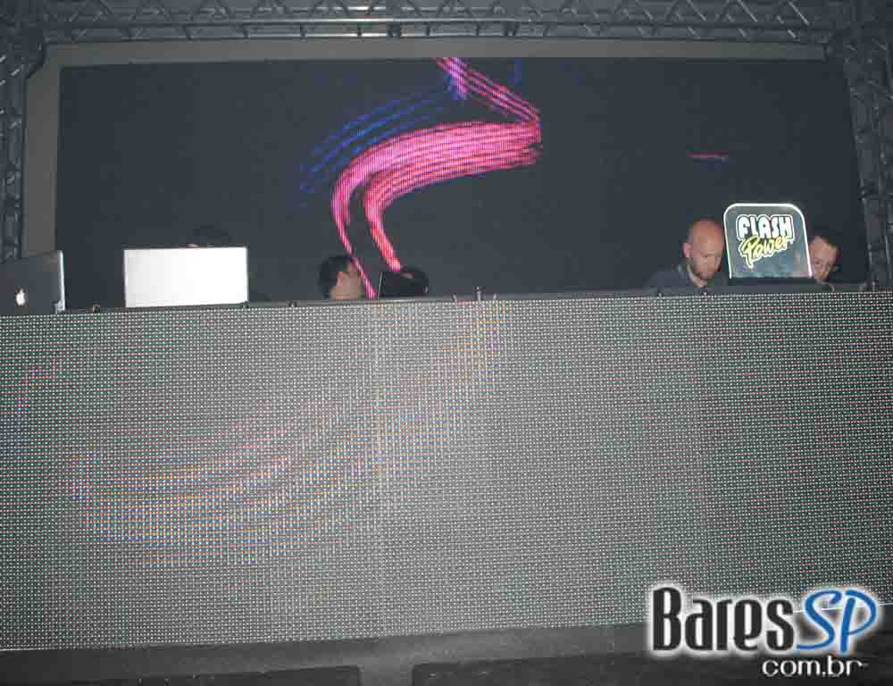 Mark Farina e Pete Heller agitam Party com Top DJs Internacionais em São Paulo Mark Farina e Pete Heller agitam Party com Top DJs Internacionais em São Paulo