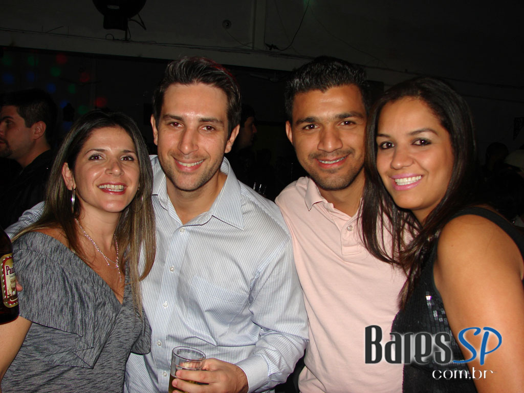 Sábado de diversão no Hot Seria, região central de São Paulo Sábado de diversão no Hot Seria, região central de São Paulo