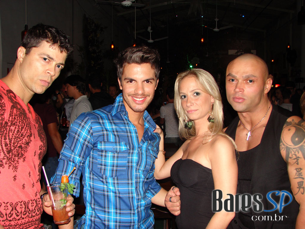 Sábado de diversão no Hot Seria, região central de São Paulo Sábado de diversão no Hot Seria, região central de São Paulo