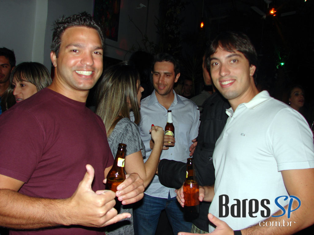 Sábado de diversão no Hot Seria, região central de São Paulo Sábado de diversão no Hot Seria, região central de São Paulo