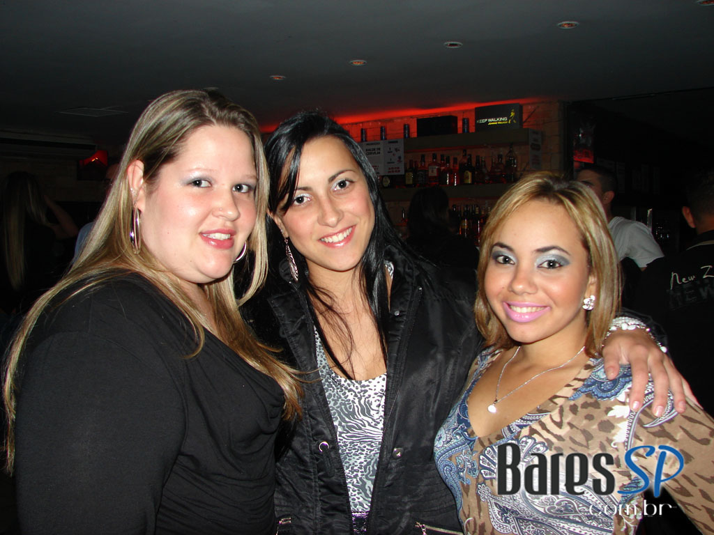 Grupo Pixote canta sucessos no palco do Salinas Grupo Pixote canta sucessos no palco do Salinas