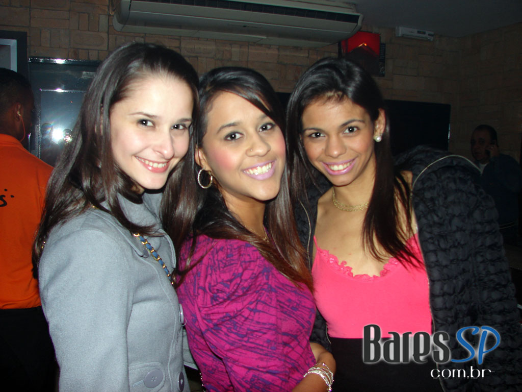 Grupo Pixote canta sucessos no palco do Salinas Grupo Pixote canta sucessos no palco do Salinas