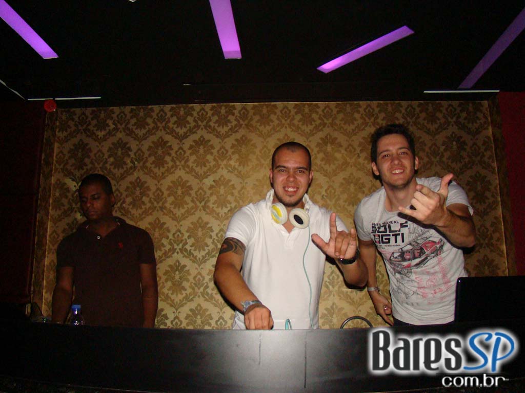 Primeira edição da Festa DEBOCHE no Cartel Club Primeira edição da Festa DEBOCHE no Cartel Club