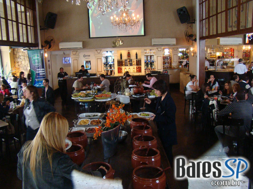 Dona Flor na final do futebol europeu com promoção Heineken Dona Flor na final do futebol europeu com promoção Heineken