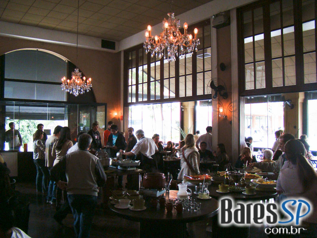 Dona Flor na final do futebol europeu com promoção Heineken Dona Flor na final do futebol europeu com promoção Heineken