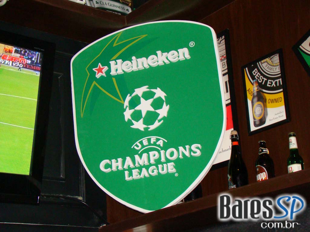 Rhino Pub na final do futebol europeu com promoção Heineken Rhino Pub na final do futebol europeu com promoção Heineken