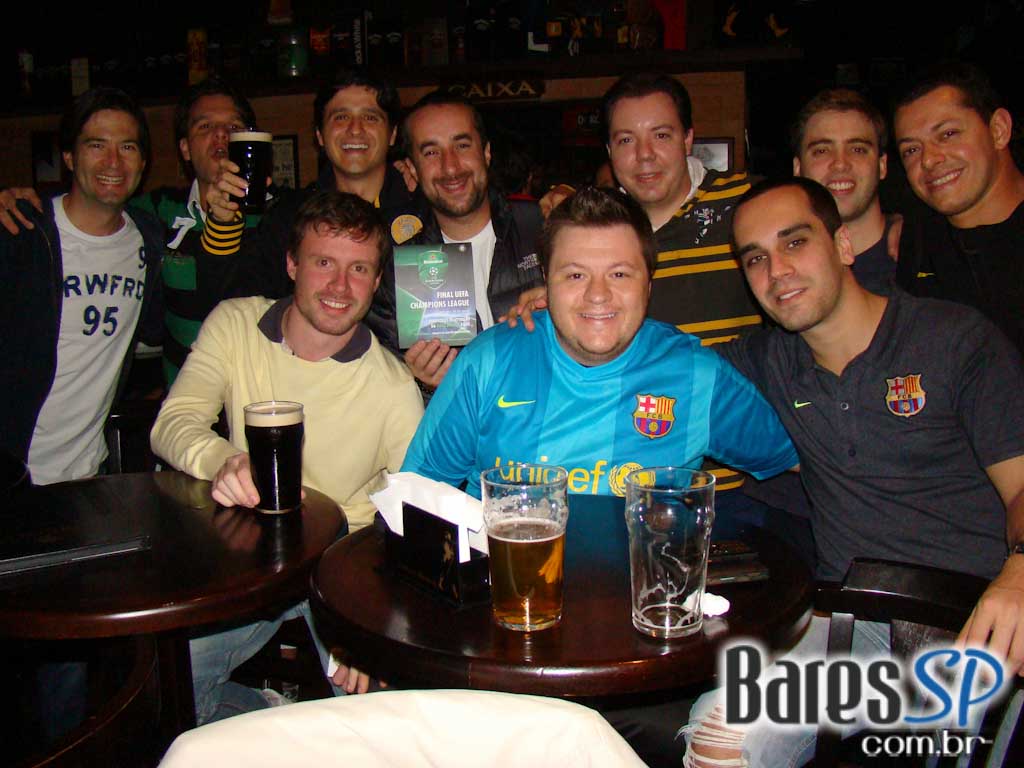 Rhino Pub na final do futebol europeu com promoção Heineken Rhino Pub na final do futebol europeu com promoção Heineken